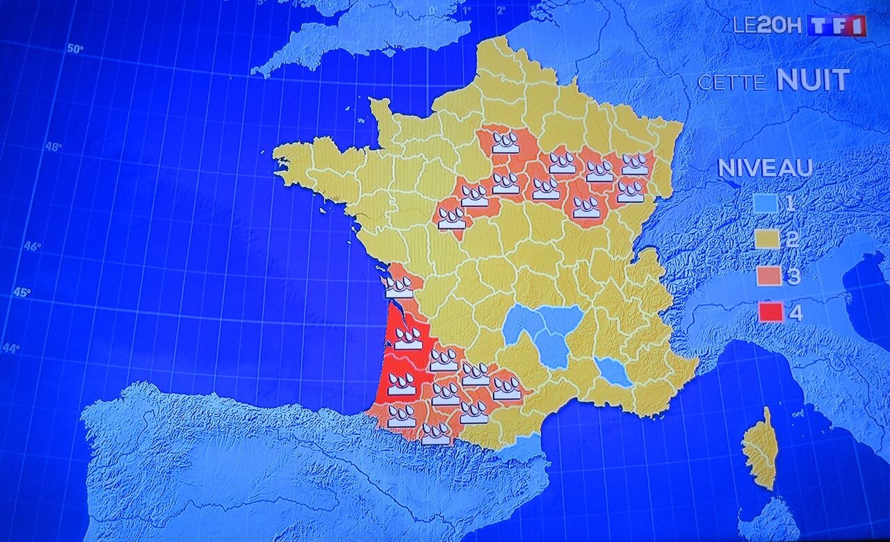 フランス 集中豪雨と待ちに待った外出解禁 ソワレが要らないフランス暮らし フランス 集中豪雨と待ちに待った外出解禁 ソワレが要らないフランス暮らし