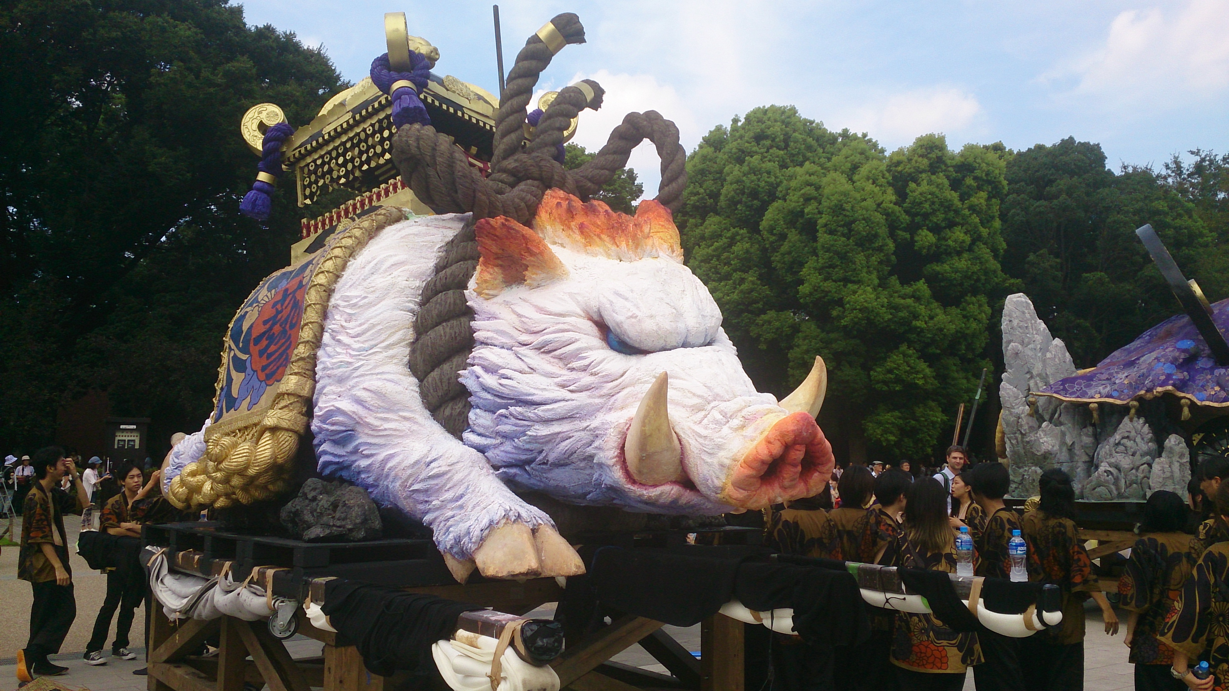 15芸祭神輿パレード 神輿と法被が凄すぎる トラブったトラベル