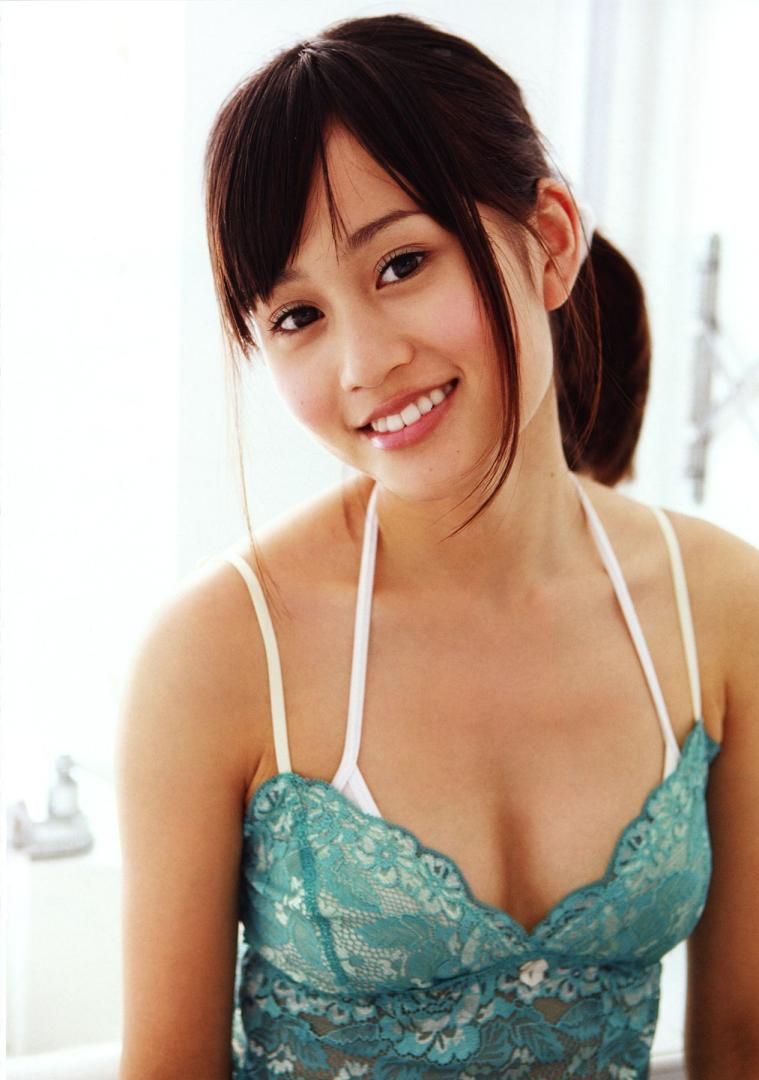 前田敦子 Akb時代のセクシー水着グラビア画像 グラフォトbox E 前田敦子 Akb時代のセクシー水着グラビア画像 グラフォトbox E