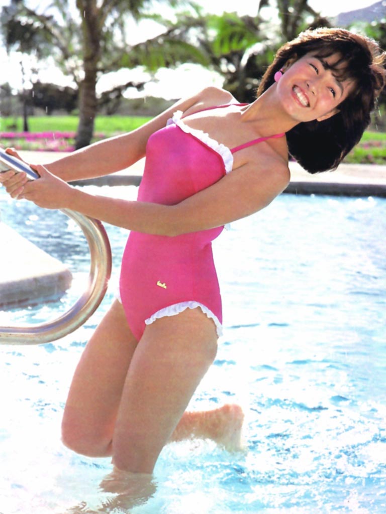 柏原芳恵　フェラ 柏原芳恵 レオタード・ビキニ水着画像 : NEXTたまり場