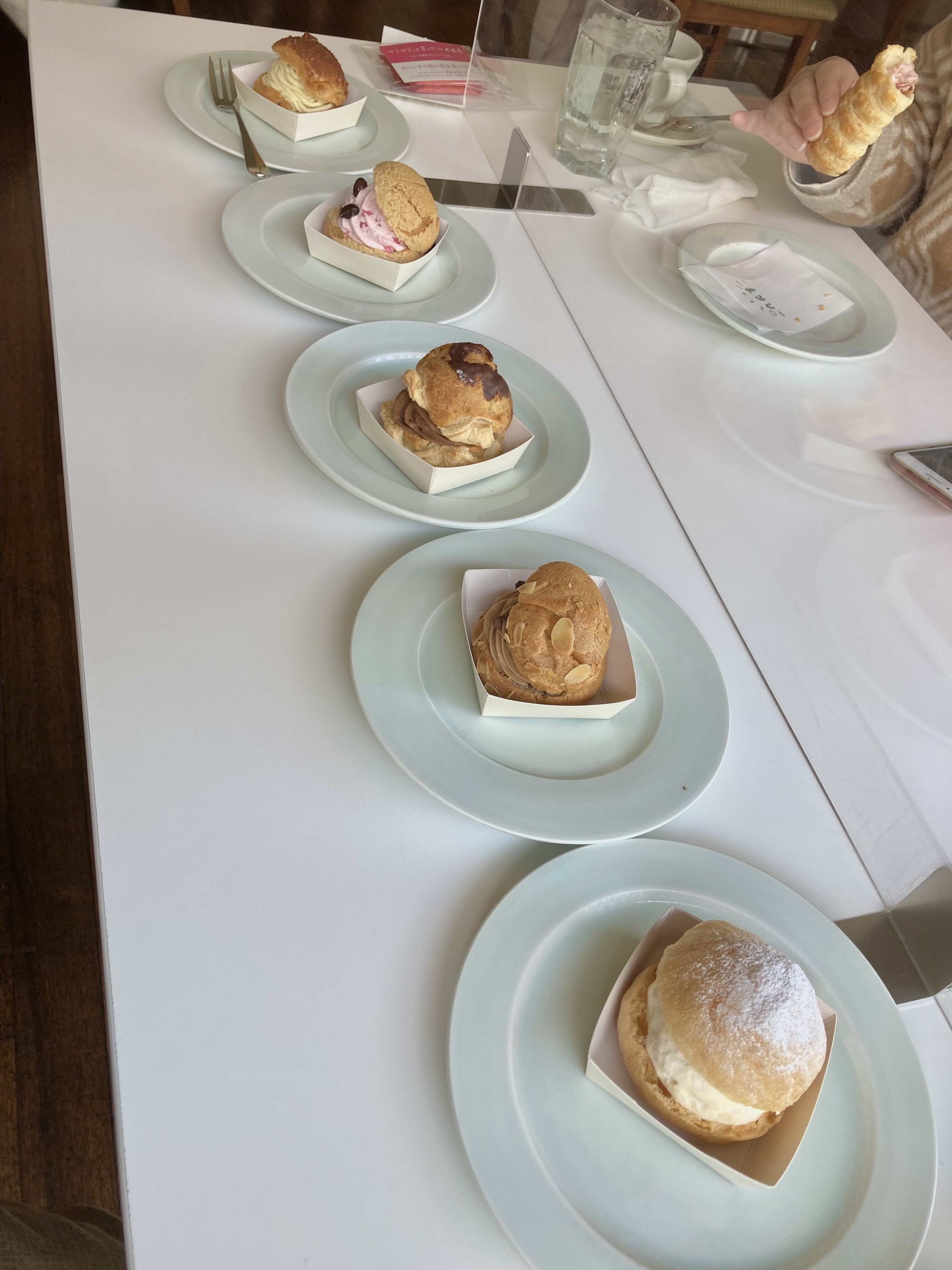 甘いヤツ 西三条店オリジナル シュークリームshop 六花亭 西三条店 六花亭西三条店 北海道 帯広市 十勝 帯広 シュークリーム シュクレー マロン プラリネ チョコパイ さくら Trunk Diary 甘いヤツ 西三条店オリジナル シュークリームshop 六花亭 西三条店 六花亭西三条店 北海道 帯広市 十勝 帯広 シュークリーム シュクレー マロン プラリネ チョコパイ さくら Trunk Diary