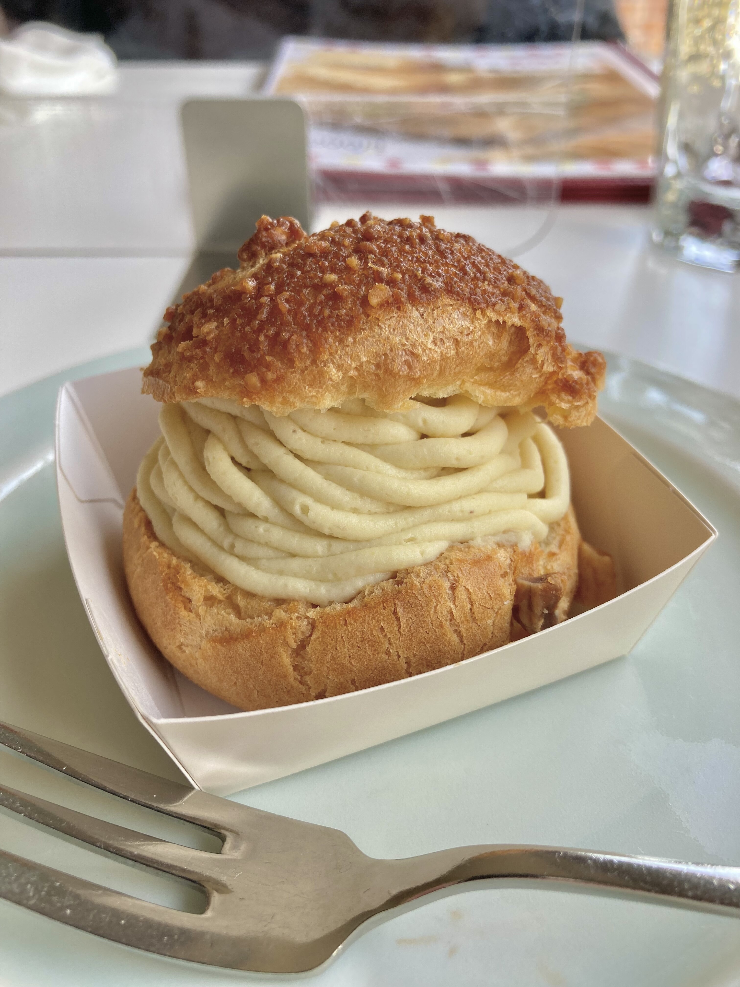 甘いヤツ 西三条店オリジナル シュークリームshop 六花亭 西三条店 六花亭西三条店 北海道 帯広市 十勝 帯広 シュークリーム シュクレー マロン プラリネ チョコパイ さくら Trunk Diary