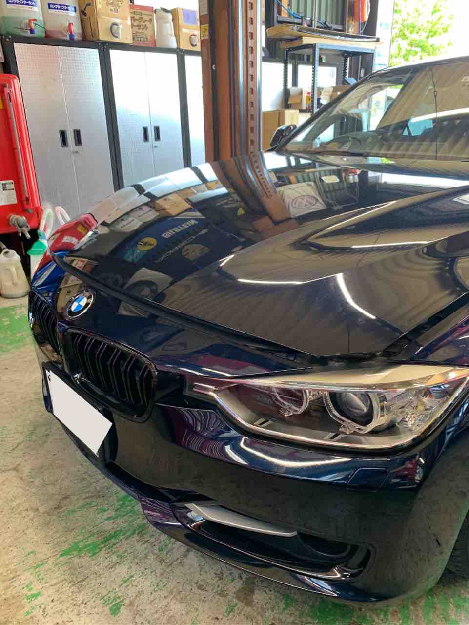 Bmw F30のボンネットが開かない 328i修理 輸入車販売修理のトラストオート Bmw F30のボンネットが開かない 328i修理 輸入車販売修理のトラストオート