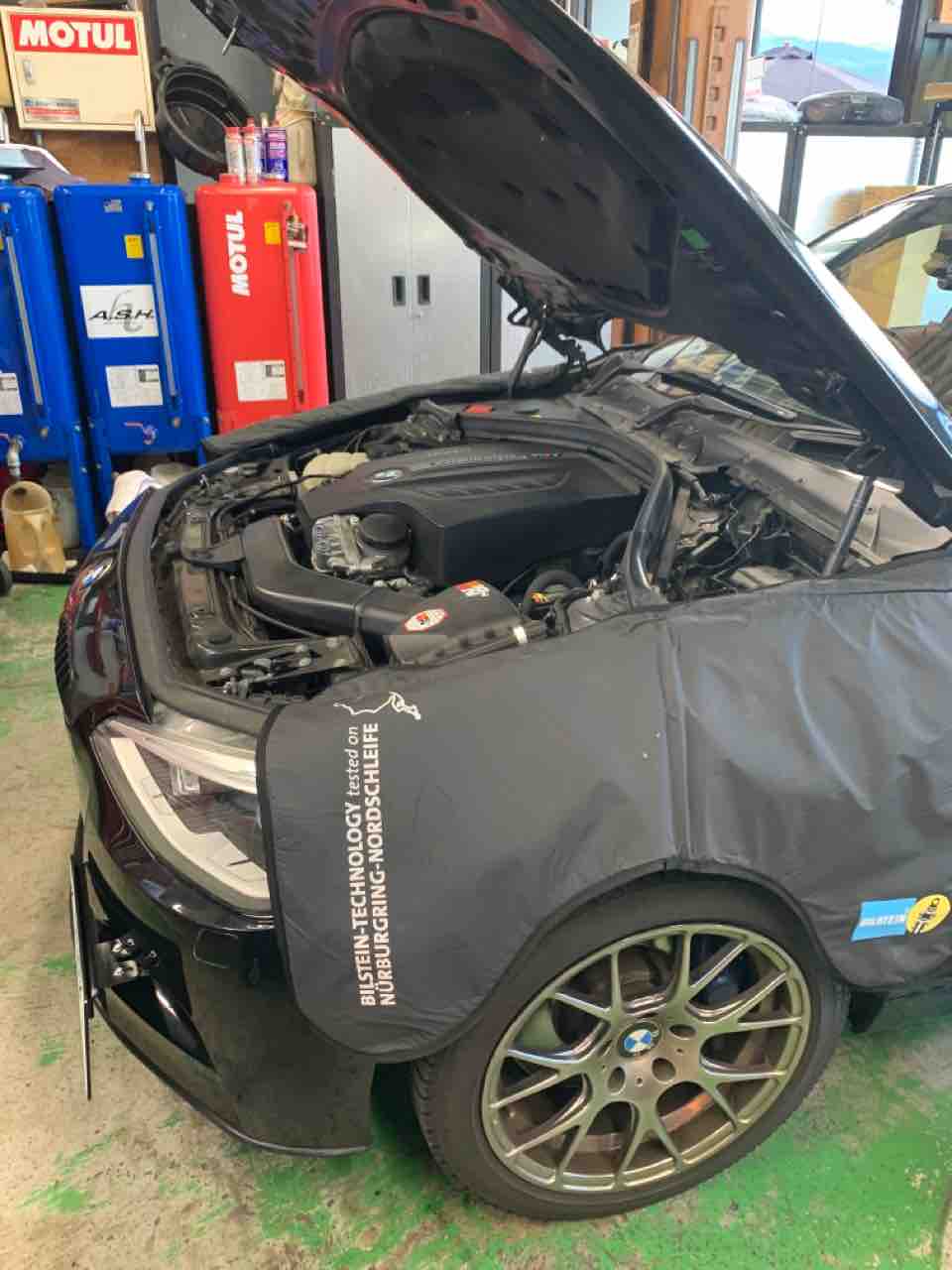 Bmwのm135iのオイル漏れ修理 山梨でbmwの修理といえばトラストオート 輸入車販売修理のトラストオート