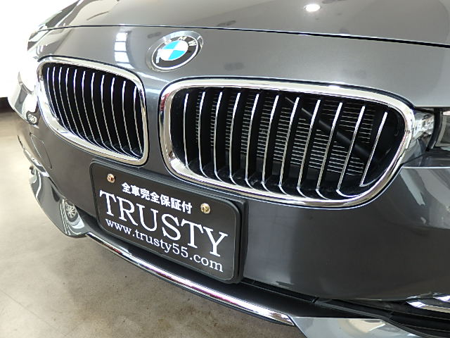 ｆ30型 Luxury Modernの見分け方 O Trustyブログ