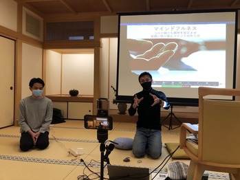 ED3A60E7-B642-41A0-BABC-E31332926491_1_105_c