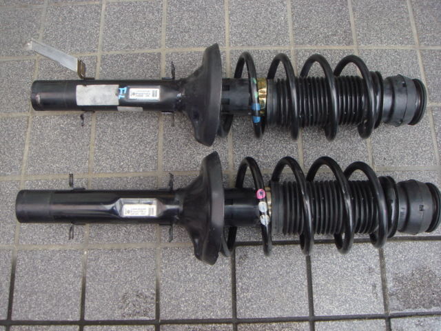 フロントショックの交換 Vwゴルフじーさんのdiy整備 A