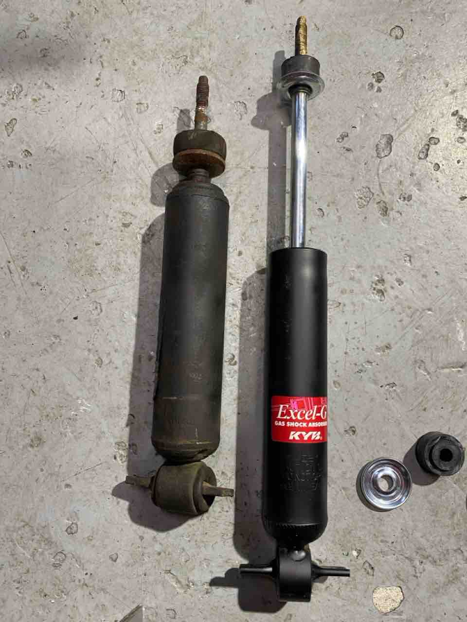 [当社在庫・KYBスポーツサス] シボレー アストロ 2WD用 KYB 高圧ガスショック 1台分セット特価 ASTRO 当社在庫・KYBスポーツサス] シボレー アストロ 2WD用 KYB 高圧ガス
