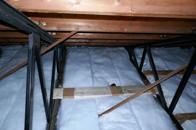 屋根裏の断熱材の二重敷き もずくのつぶやき
