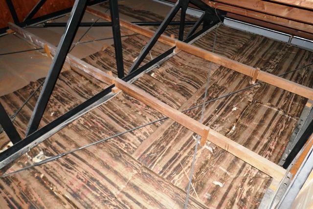 屋根裏の断熱材の二重敷き もずくのつぶやき