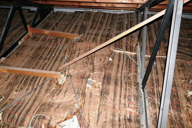 屋根裏の断熱材の二重敷き もずくのつぶやき 屋根裏の断熱材の二重敷き もずくのつぶやき
