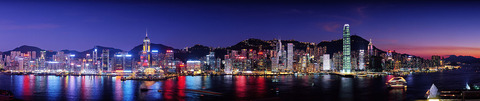 1500px-Hong_Kong_at_night