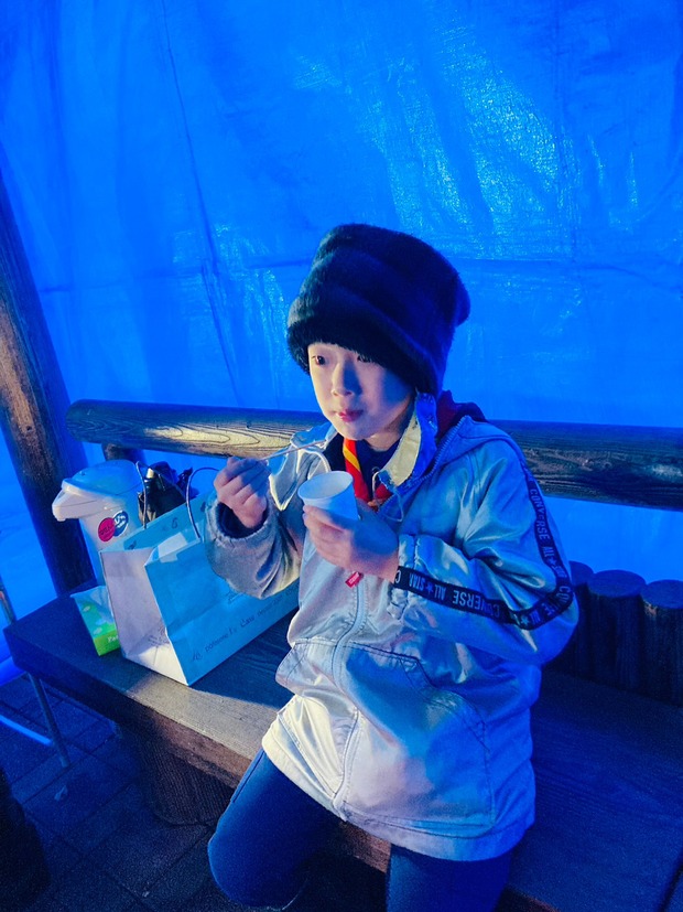 LINE_ALBUM_20221218_230104_23