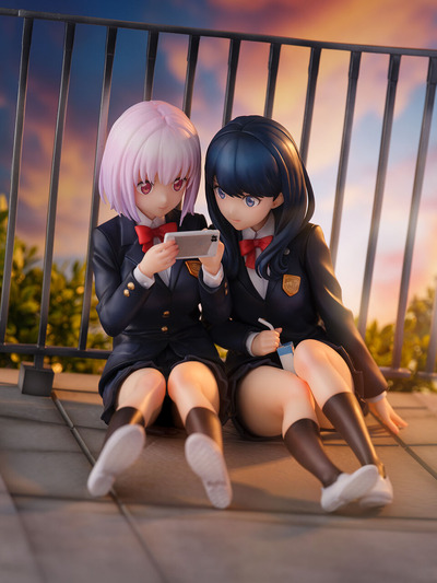 新条アカネ＆宝多六花 の制服フィギュアwwwwwwwwのトップ画像