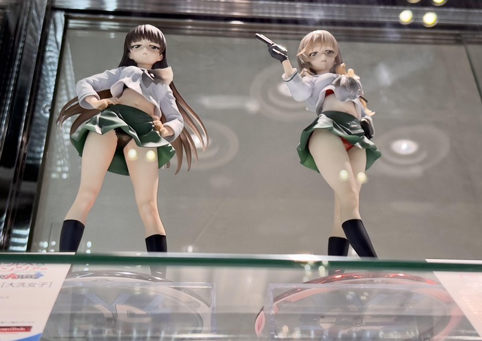 【画像】ガールズ&パンツァーの美少女、下着を撮られてしまうwwwのトップ画像