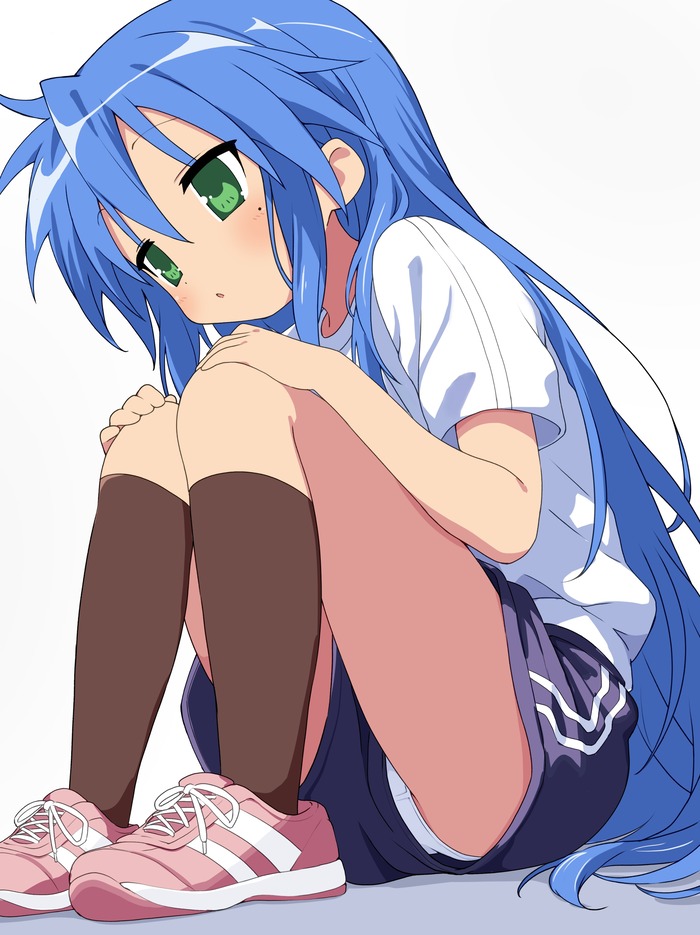 隙間パンチラは破壊力が高いのトップ画像