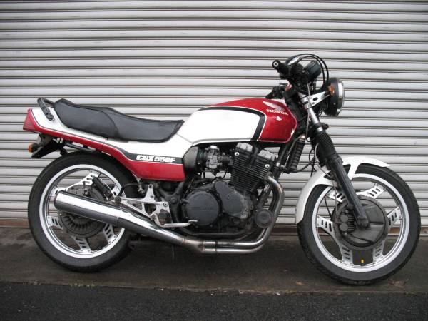 CBX550F 通関書付き車両購入から現在の400F仕様まで : バイク