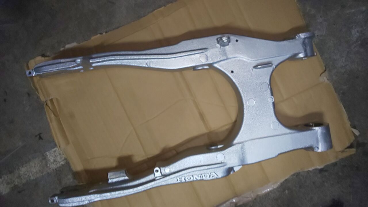 CBX 1号機 メインテナンス スイングアーム ピポットベアリング CBX 1号機 メインテナンス スイングアーム ピポットベアリング