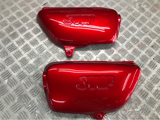 CB350F タンク、サイドカバー外装ペイント : バイク整備備忘録