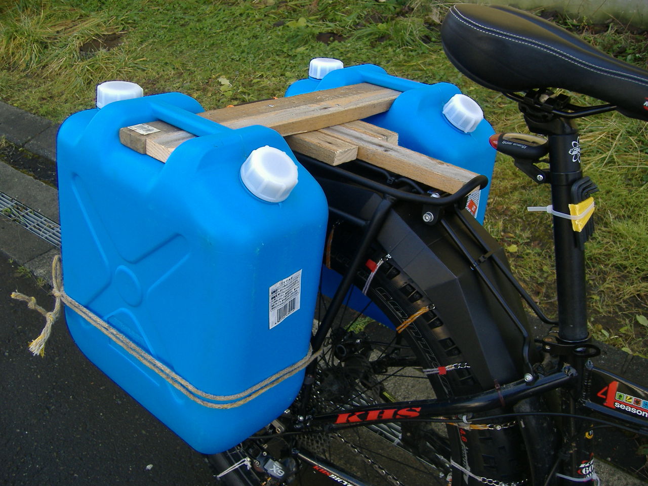 灯油 自転車 で 運ぶ