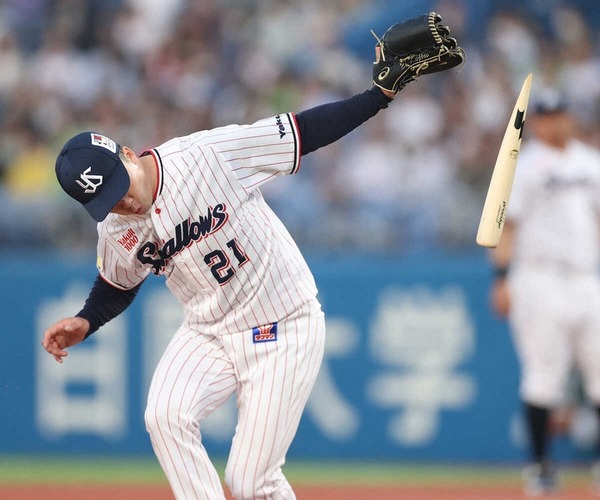 【ヤクルト】早めの降板の吉村に高津監督「状態が悪い」