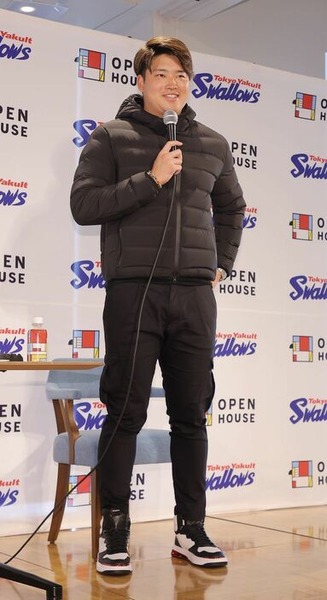 y6