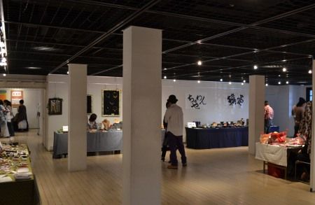 横浜赤レンガ倉庫のクラフト展