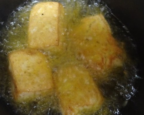 お家で豆腐から自家製厚揚げ作り