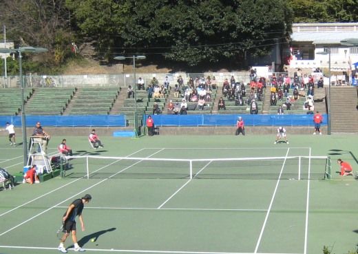 ダニエル太郎が準決勝へ 慶應チャレンジャー国際テニストー ナメントのシングルス準々決勝に勝利