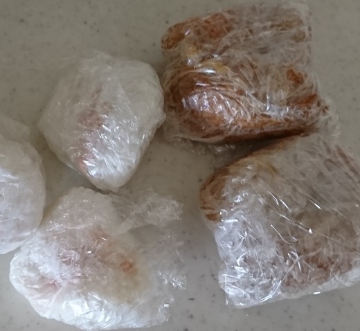 我が家の保存食 お握り、いなり寿司、豆餅