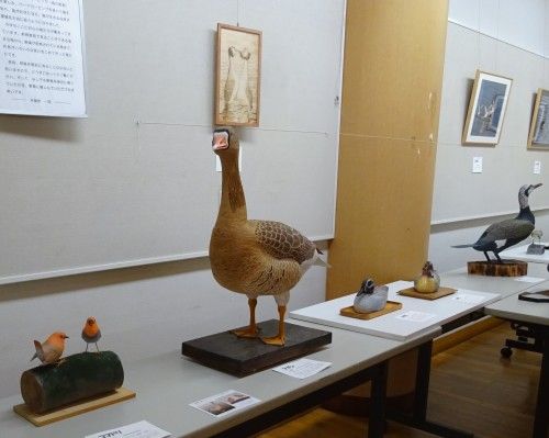 「野鳥に親しむ・バードカービング作品展2016」新宿御苑入り口のアートギャラリー