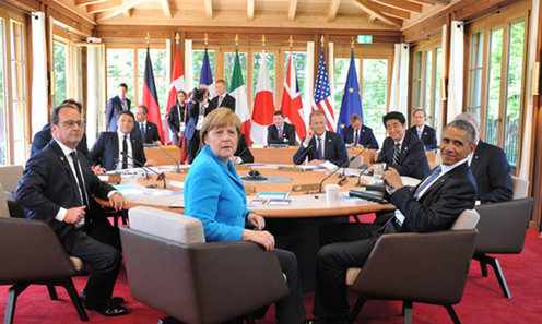 G7は「重債務国」の集まり 安倍首相に冷たいメルケル(木村正人 
