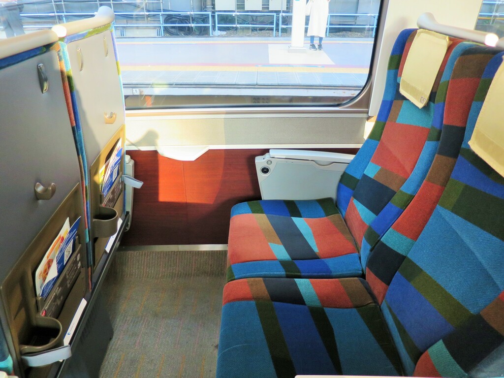 小田急ロマンスカーGSE（70000形）展望席最前列@海老名⇒新宿 : 津田千枝 ブログ（Travel and Lifestyle around  the world）