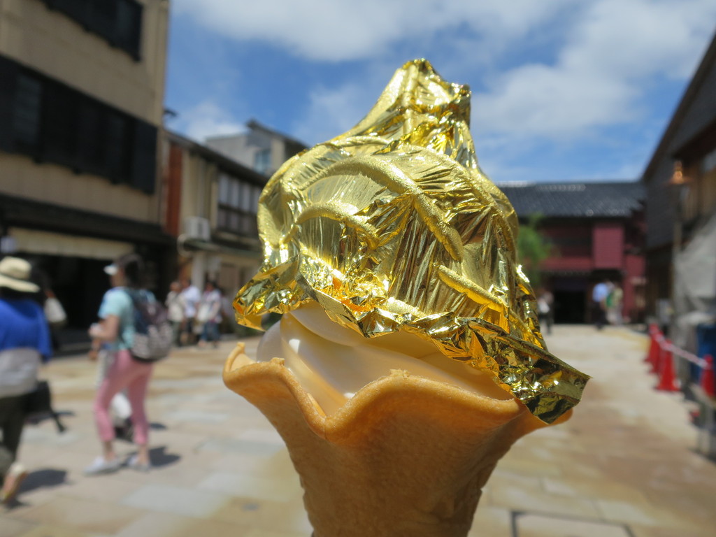 ひがし茶屋街・箔一・兼六園（ことじ灯篭）・にし茶屋街・尾山神社