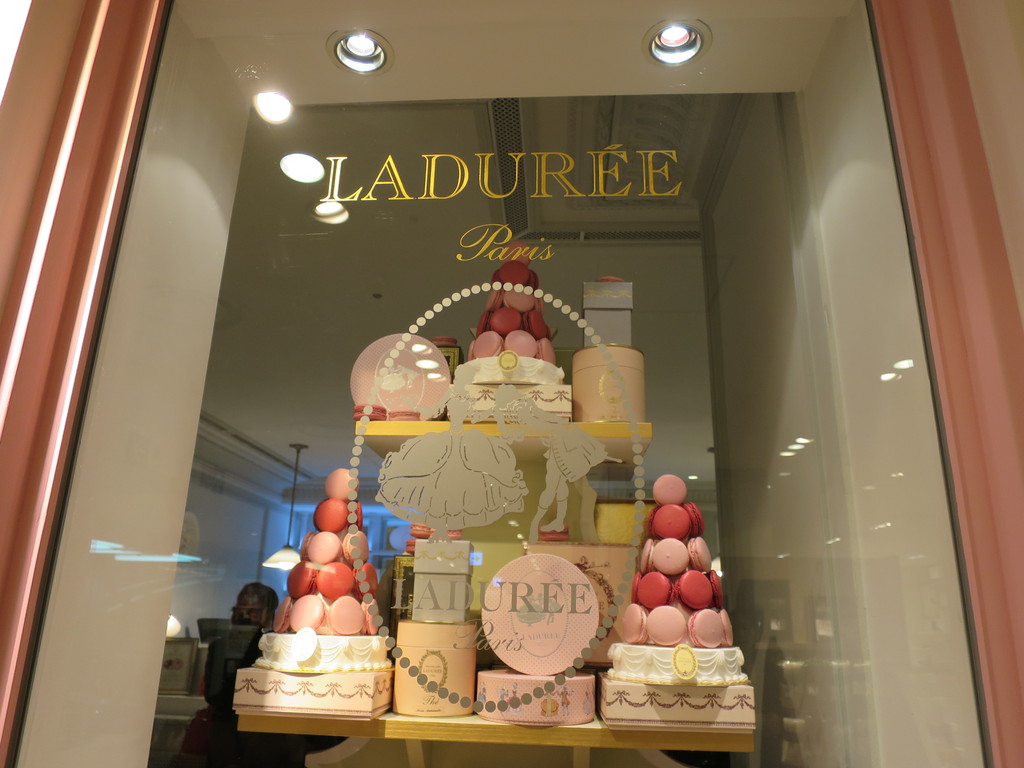 ラデュレ サロン ド テ 銀座三越店 津田千枝 ブログ ラデュレ サロン ド テ 銀座三越店 津田千枝 ブログ