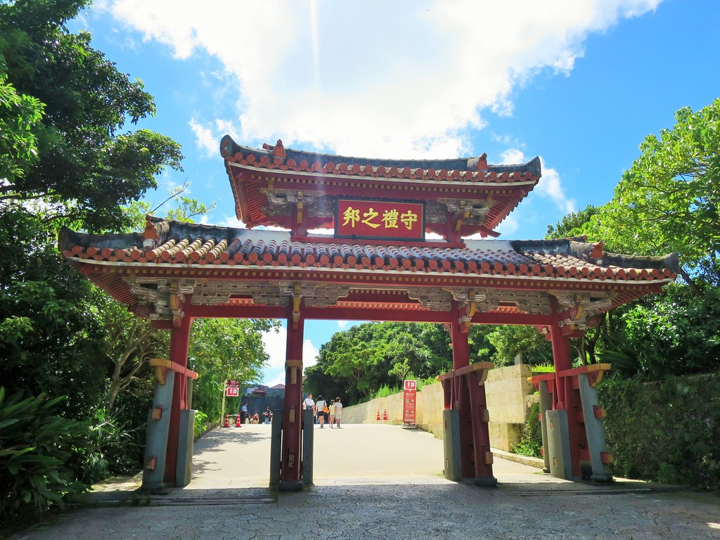 写真パネル貼り 首里城(部分)