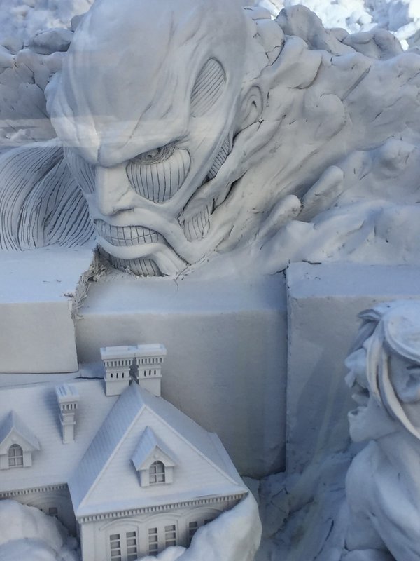 さっぽろ雪まつりの進撃の巨人雪像のクオリティが凄いと話題に 情報倉庫