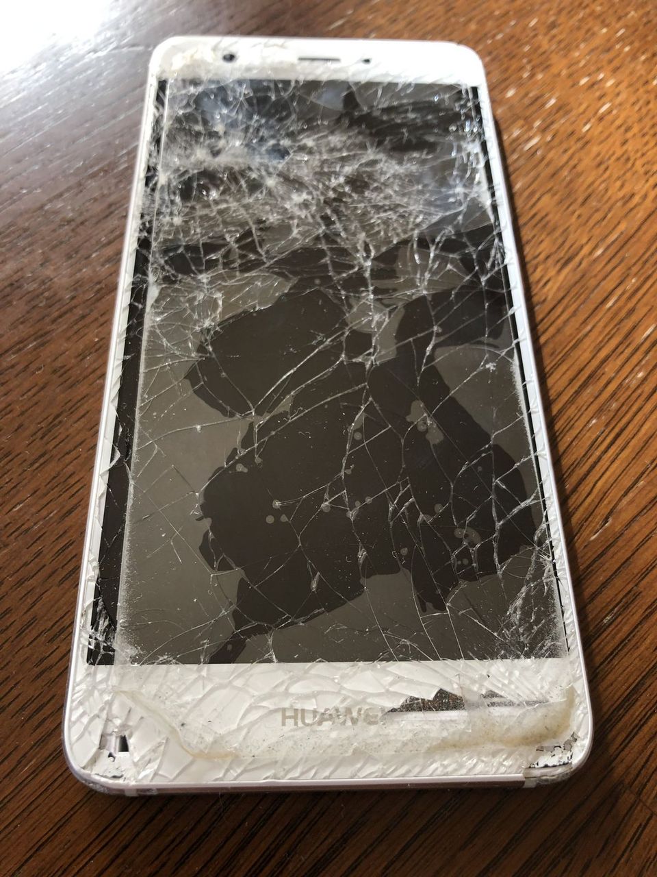女さん スマホの画面傷ついちゃった ワイ 軽い傷なら大したことないやろ 2chまとめ備忘録 女さん スマホの画面傷ついちゃった ワイ 軽い傷なら大したことないやろ 2chまとめ備忘録