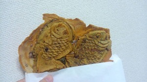 たいやきの開き袋から顔出し