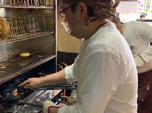 ガチャたいやき店長写真修