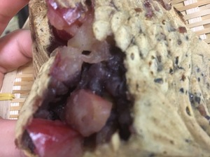 紅玉りんごたいやき中身アップ