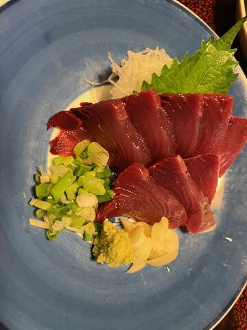 写真8 グビ鰹の刺身