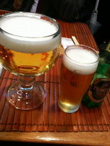 「老辺餃子館」の生ビール・でかっ!