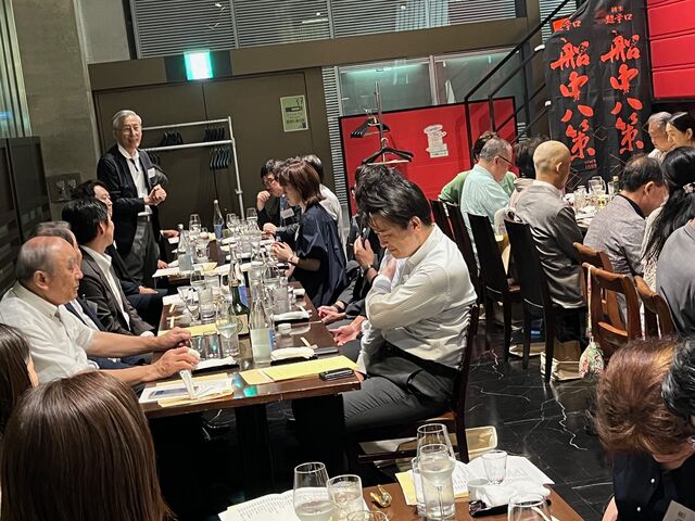 写真5 北澤会長乾杯発声