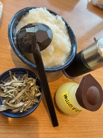 写真5 大根おろし、ジャコ、すだち酢