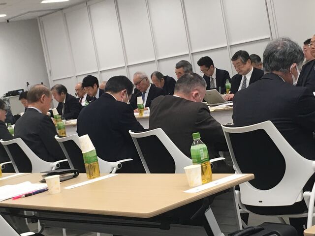 写真4 制度委員会嘉納委員長
