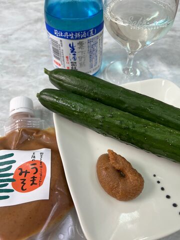 写真4 零下貯蔵生酒とキュウリとうま味噌
