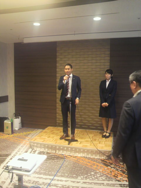 (25)新人紹介