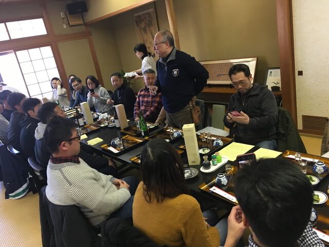 写真25 松田さん乾杯
