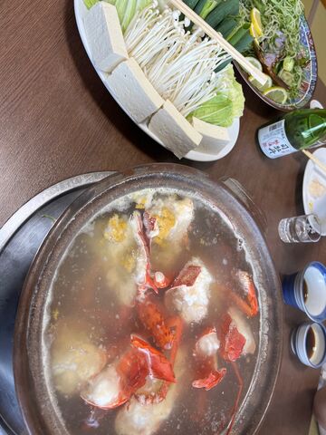 写真17 伊勢海老鍋と野菜